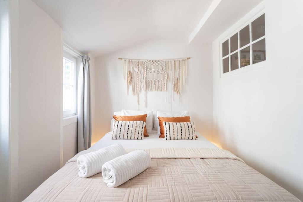 The White Suite Principe Real Lisbona Esterno foto