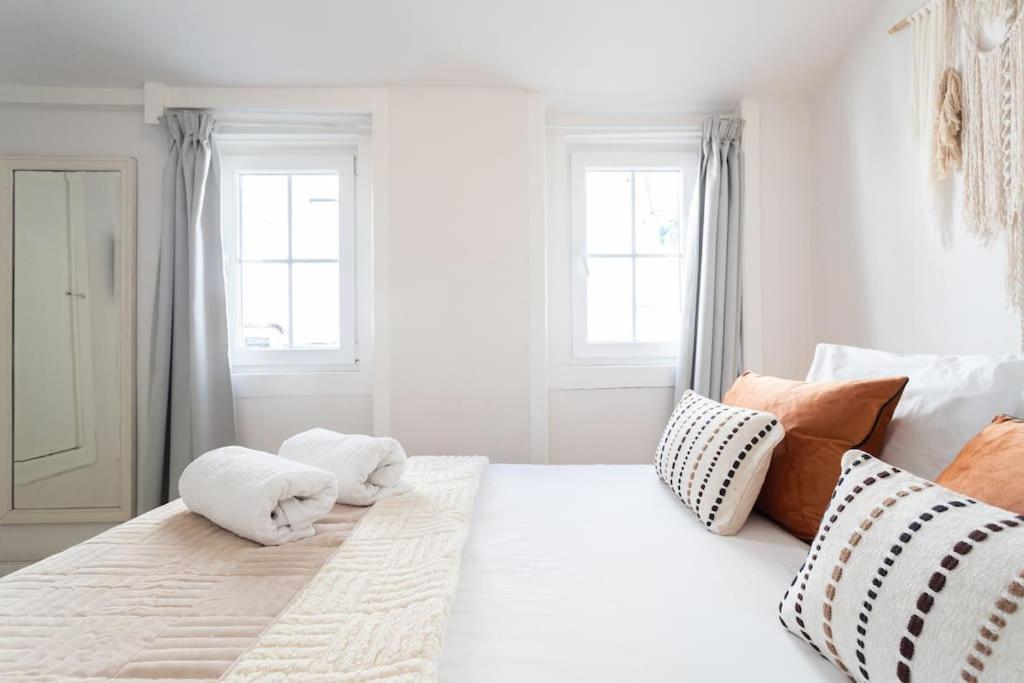 The White Suite Principe Real Lisbona Esterno foto
